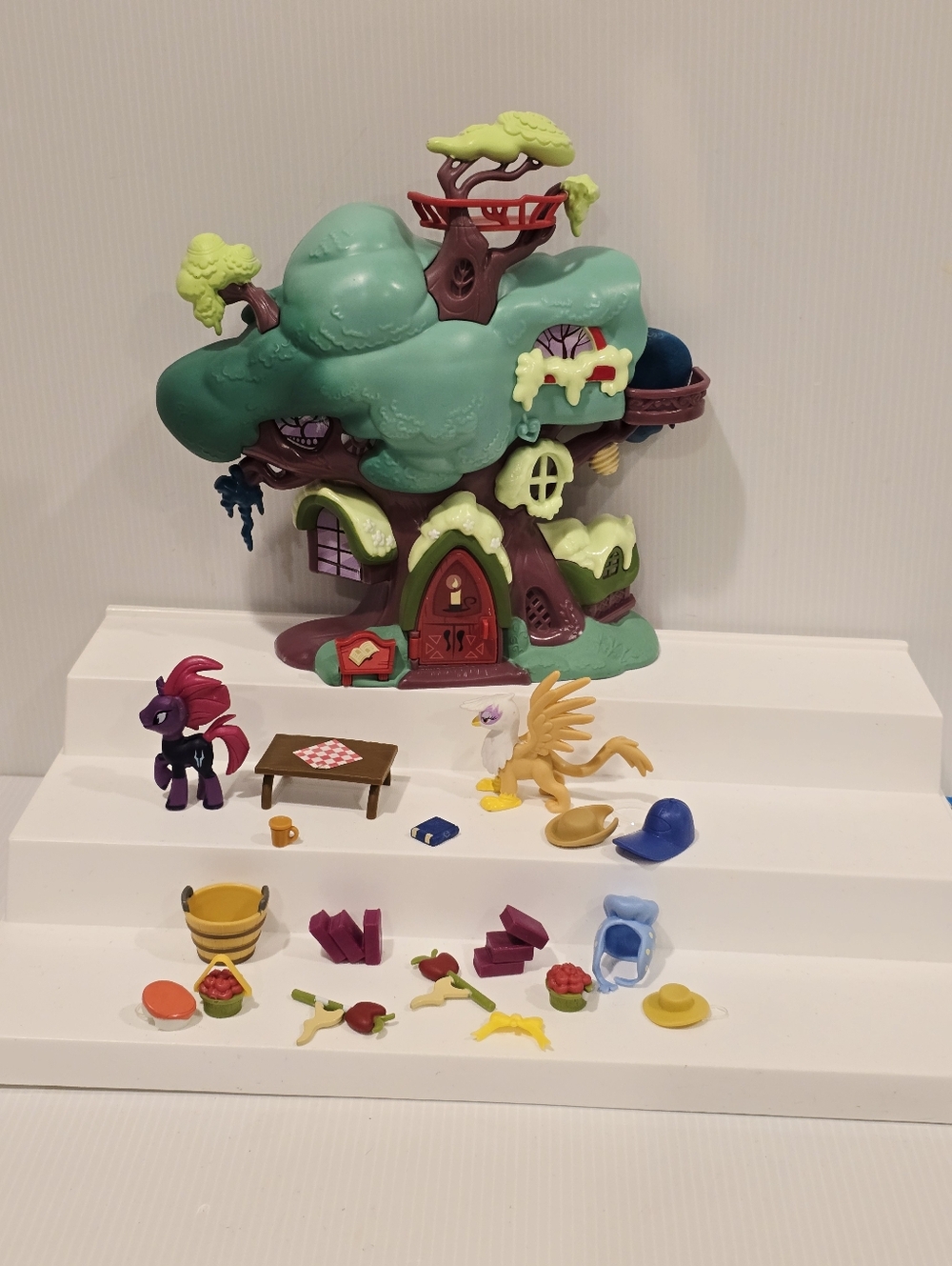 My Little Pony MLP Twilight Sparkle Golden Oak Library Halloween and Figure Set